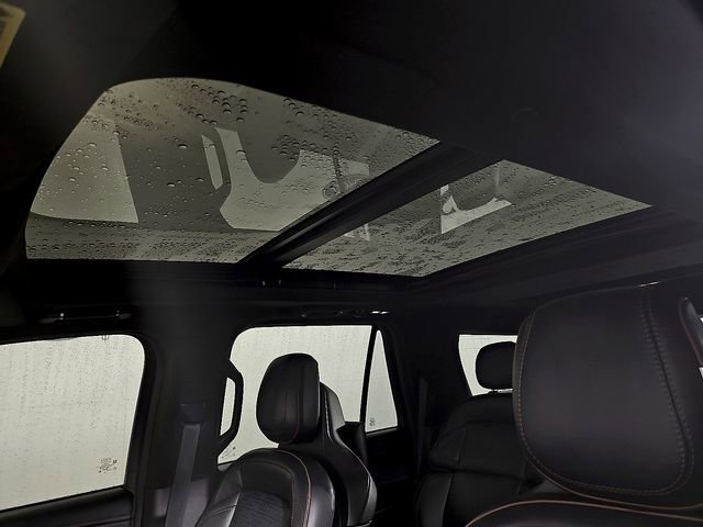 Used 2025 Lincoln Navigator Black Label image 16