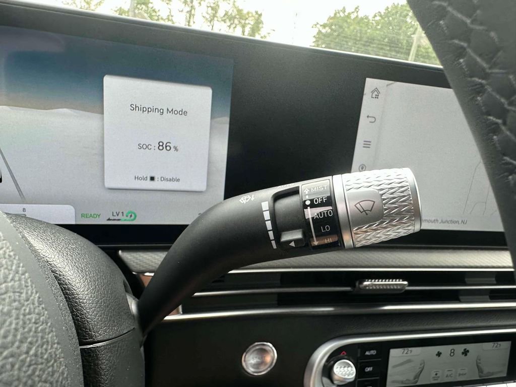 New 2025 Genesis GV60 Advanced image 21