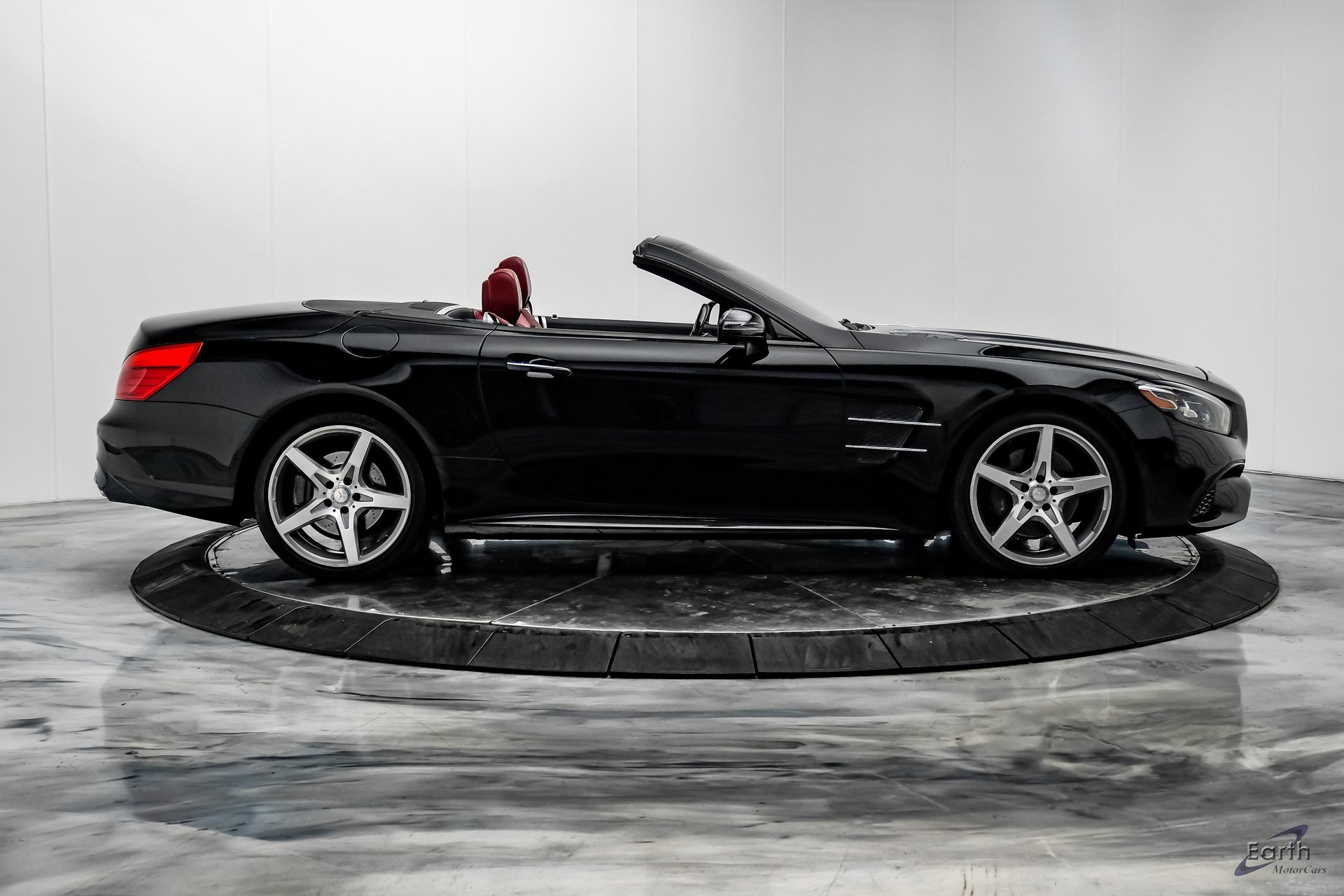Used 2017 Mercedes-Benz SL 550 image 20