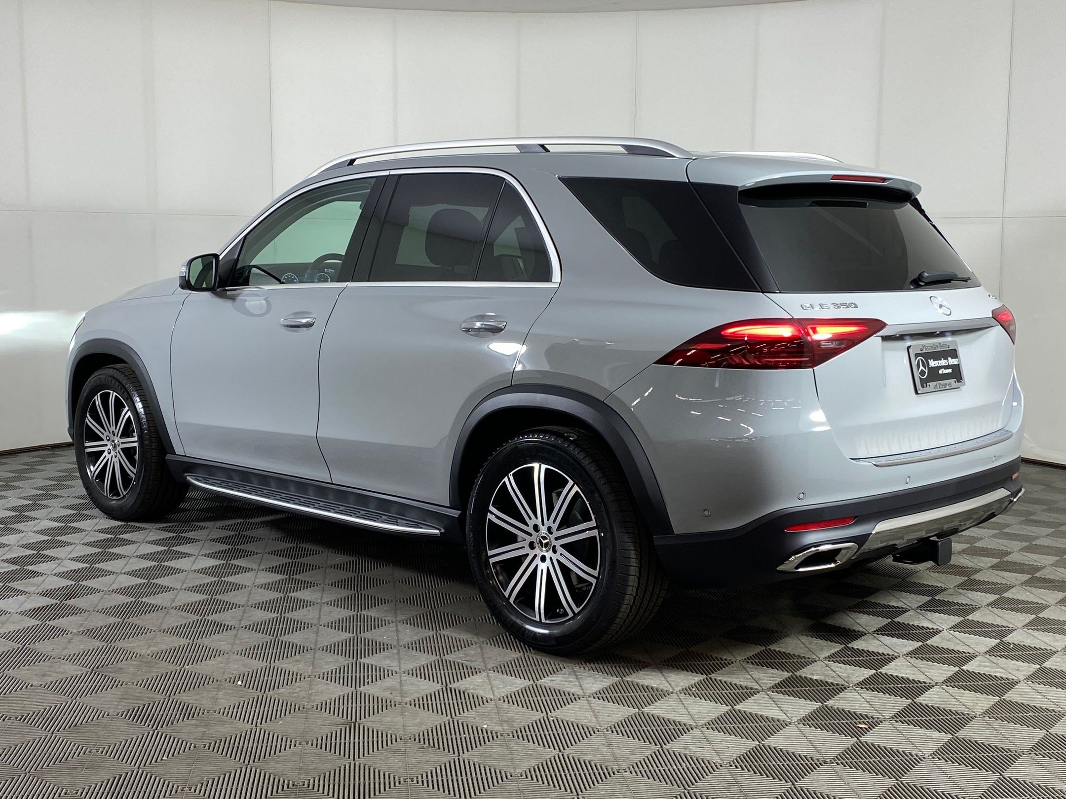 Used 2026 Mercedes-Benz GLE 350 4MATIC image 3