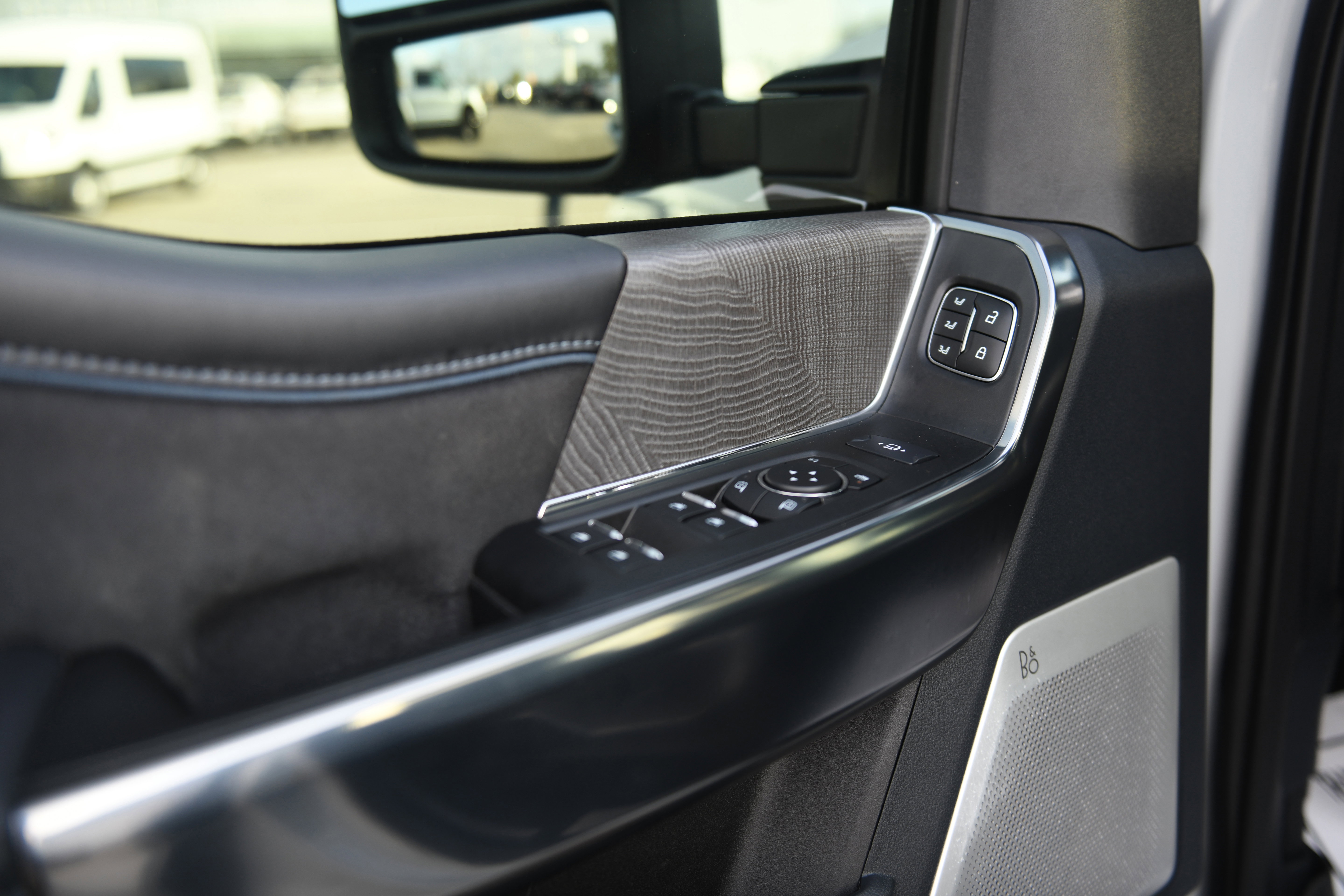 Used 2025 Ford F250 Platinum w/ Tremor Off-Road Package image 24