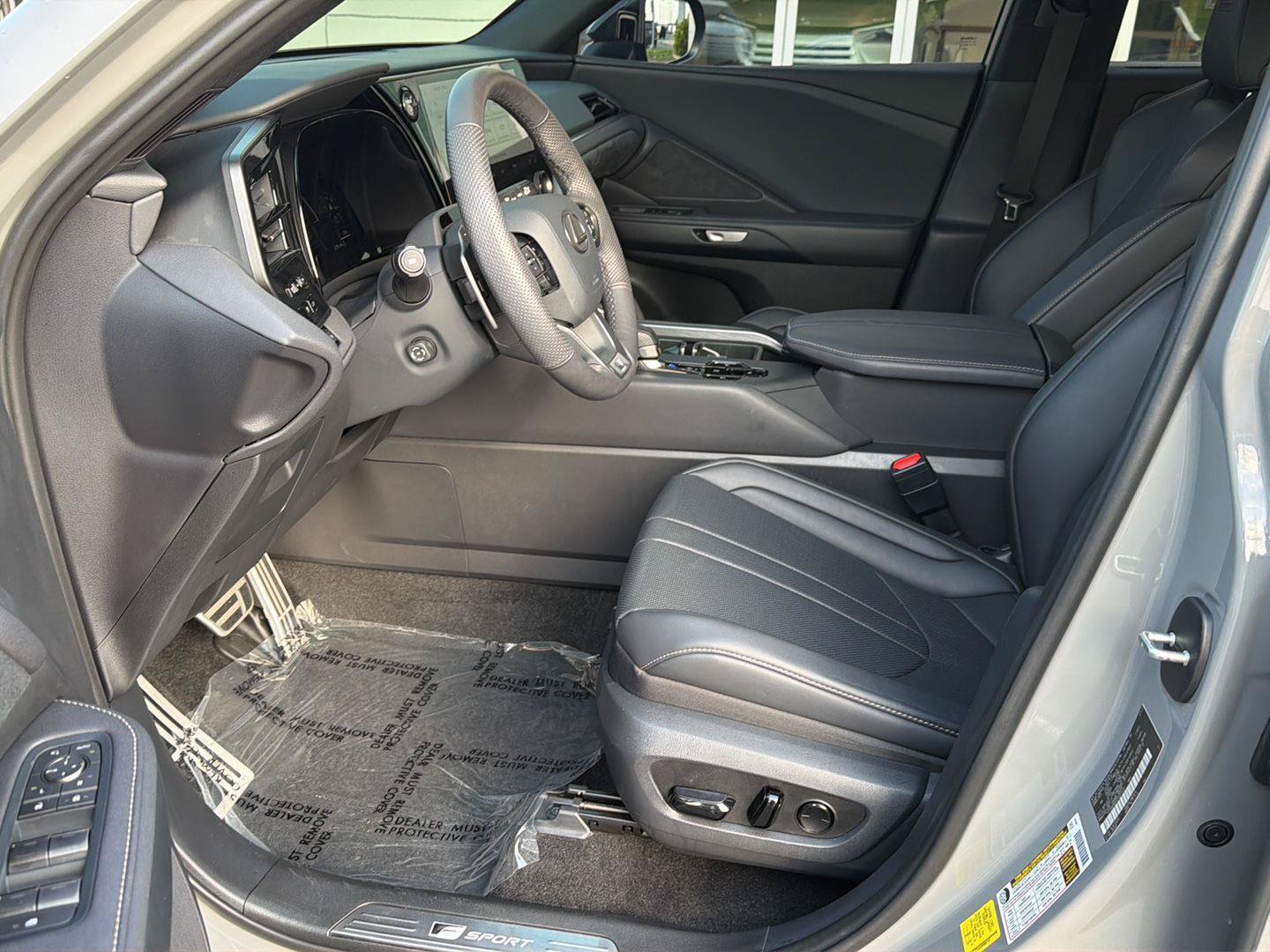Certified 2025 Lexus TX 500h AWD w/ Technology Package image 10