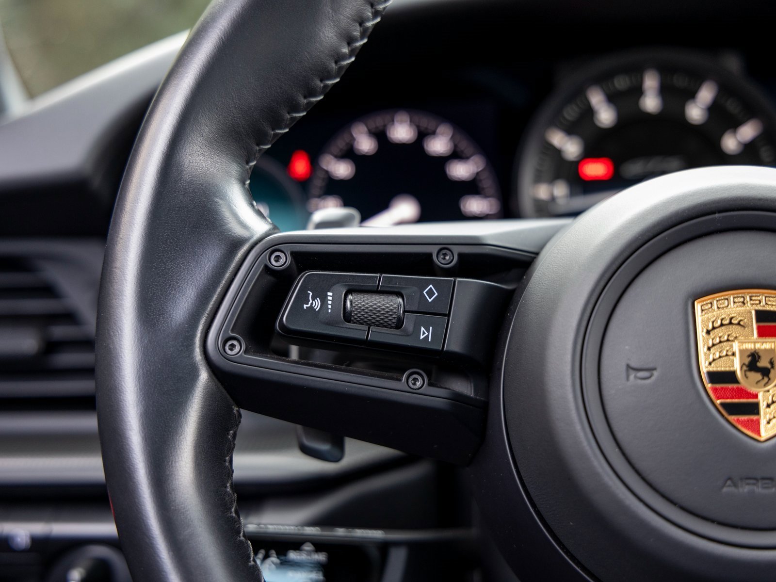 Certified 2022 Porsche 911 Carrera GTS image 31