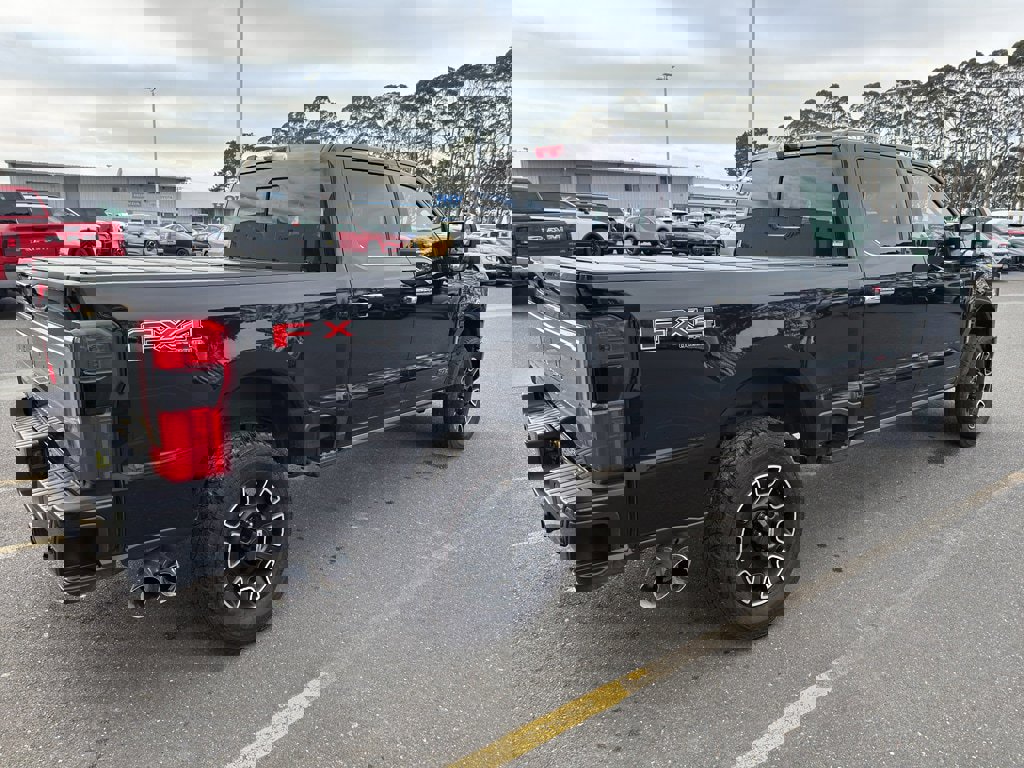 Used 2024 Ford F350 Platinum image 4