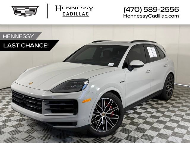 Used 2025 Porsche Cayenne S AWD/4WD image 1