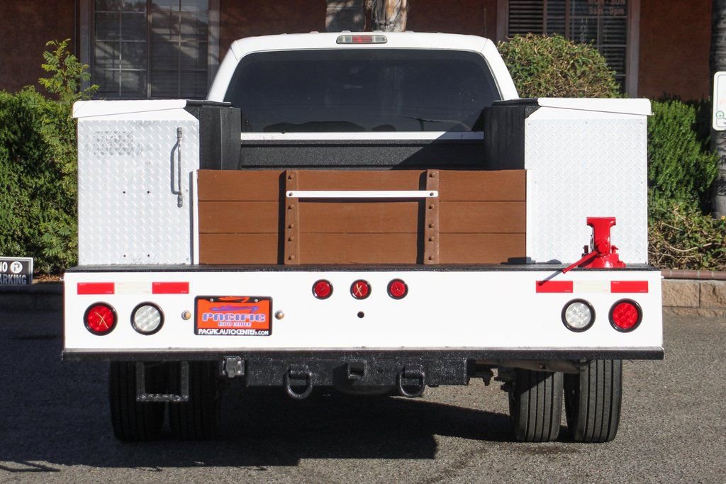 Used 2016 Ford F550 2WD Crew Cab Super Duty image 7