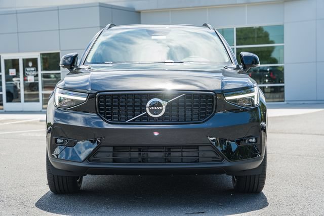New 2026 Volvo XC40 B5 Plus w/ Protection Package Premier AWD/4WD image 2