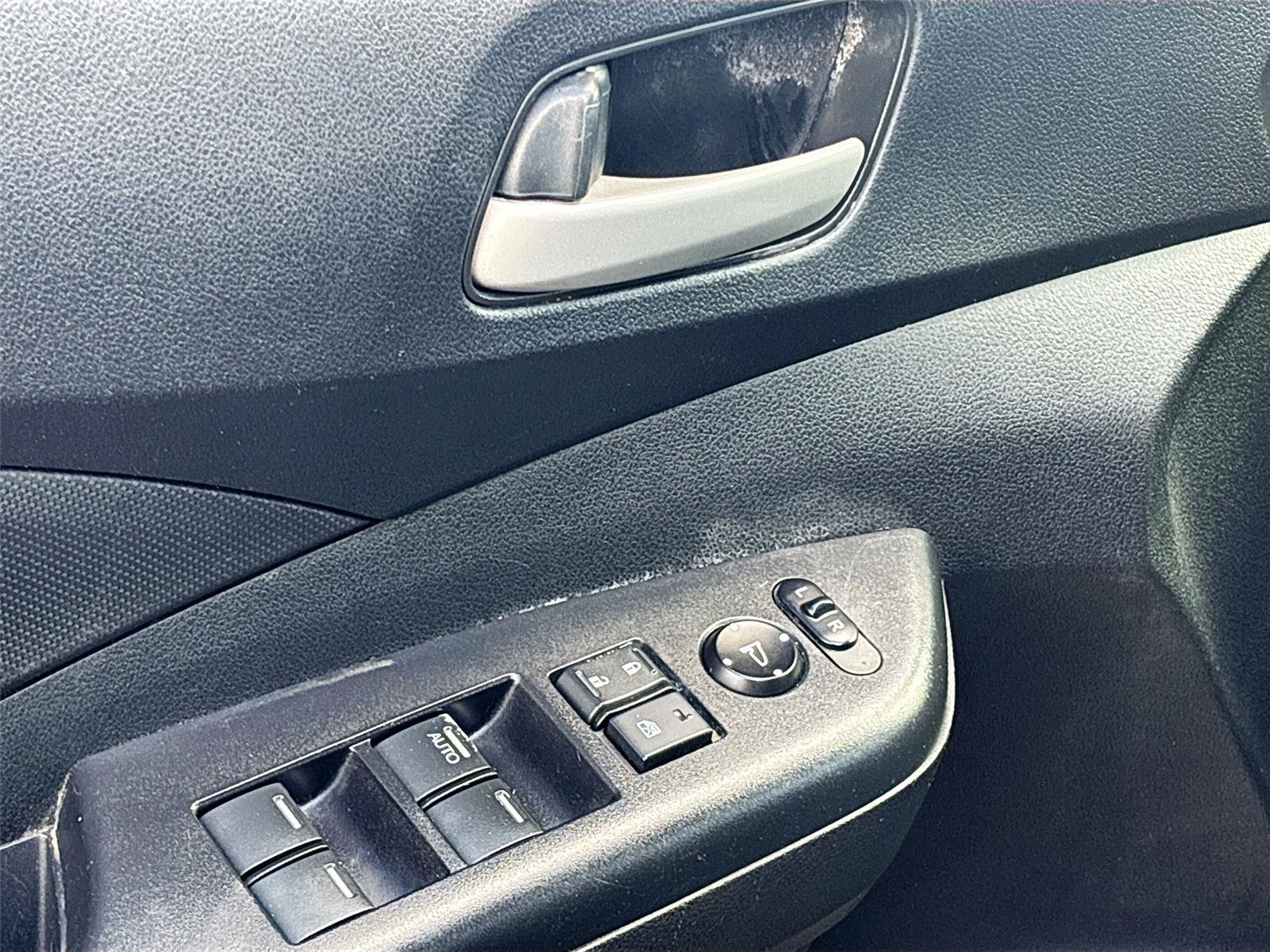 Used 2016 Honda CR-V LX image 18