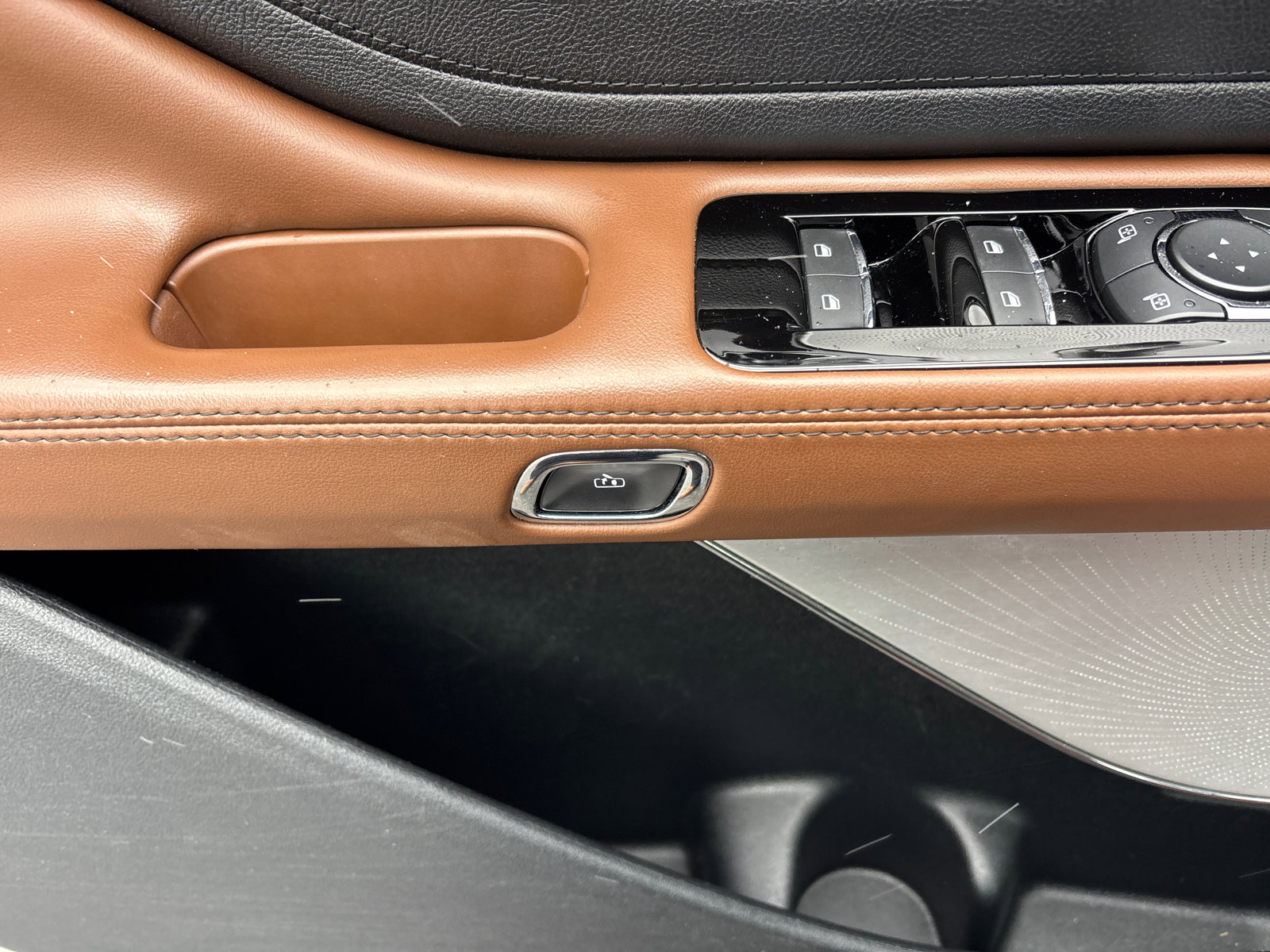 Used 2020 Lincoln Aviator Reserve w/ Equipment Group 202A image 14