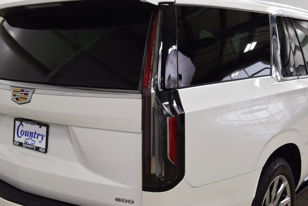 Used 2023 Cadillac Escalade ESV Premium Luxury Platinum w/ Heavy-Duty Trailer Package image 19