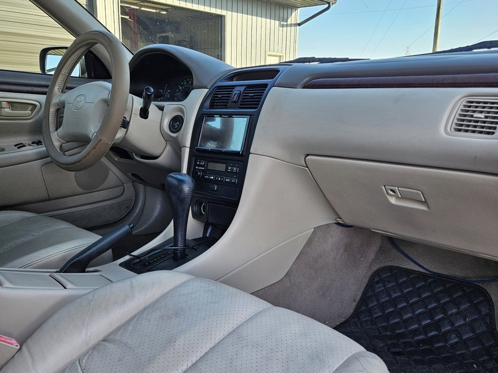 Used 2000 Toyota Solara SE image 10