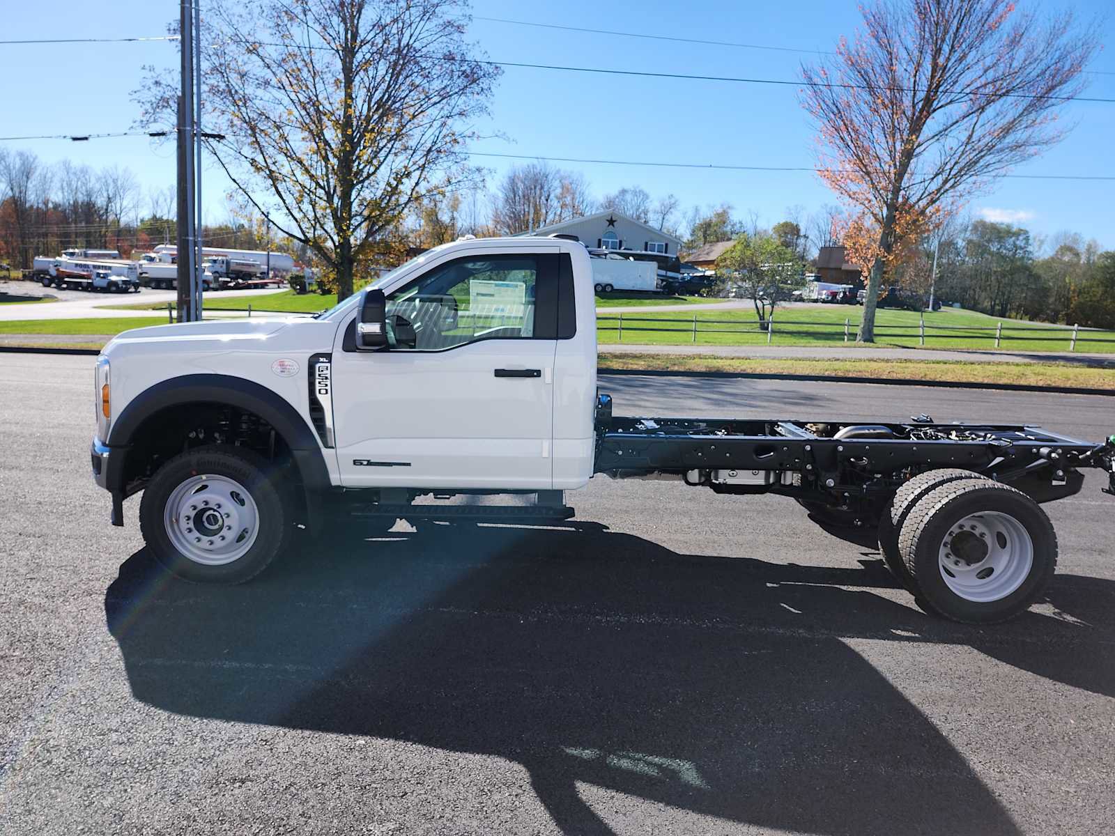 New 2026 Ford F550 4x4 Regular Cab Super Duty image 4