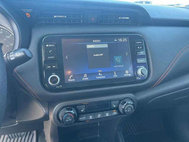 Used 2023 Nissan Kicks SR w/ SR Premium Package FWD image 13