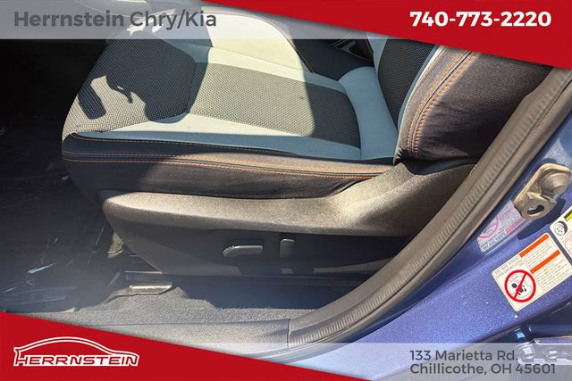 Used 2020 Subaru Crosstrek 2.0i Premium w/ Moonroof Package 2 AWD/4WD image 13