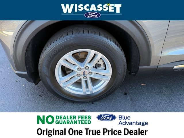 Certified 2022 Ford Explorer XLT w/ Equipment Group 202A AWD/4WD image 41
