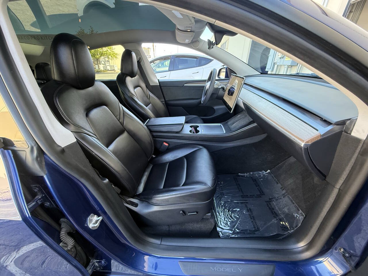 Used 2023 Tesla Model Y Long Range AWD/4WD image 28