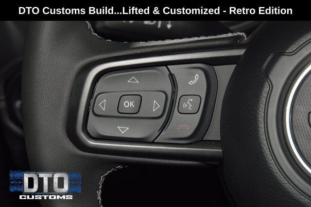 Used 2025 Jeep Wrangler Unlimited Rubicon w/ Convenience Group AWD/4WD image 41