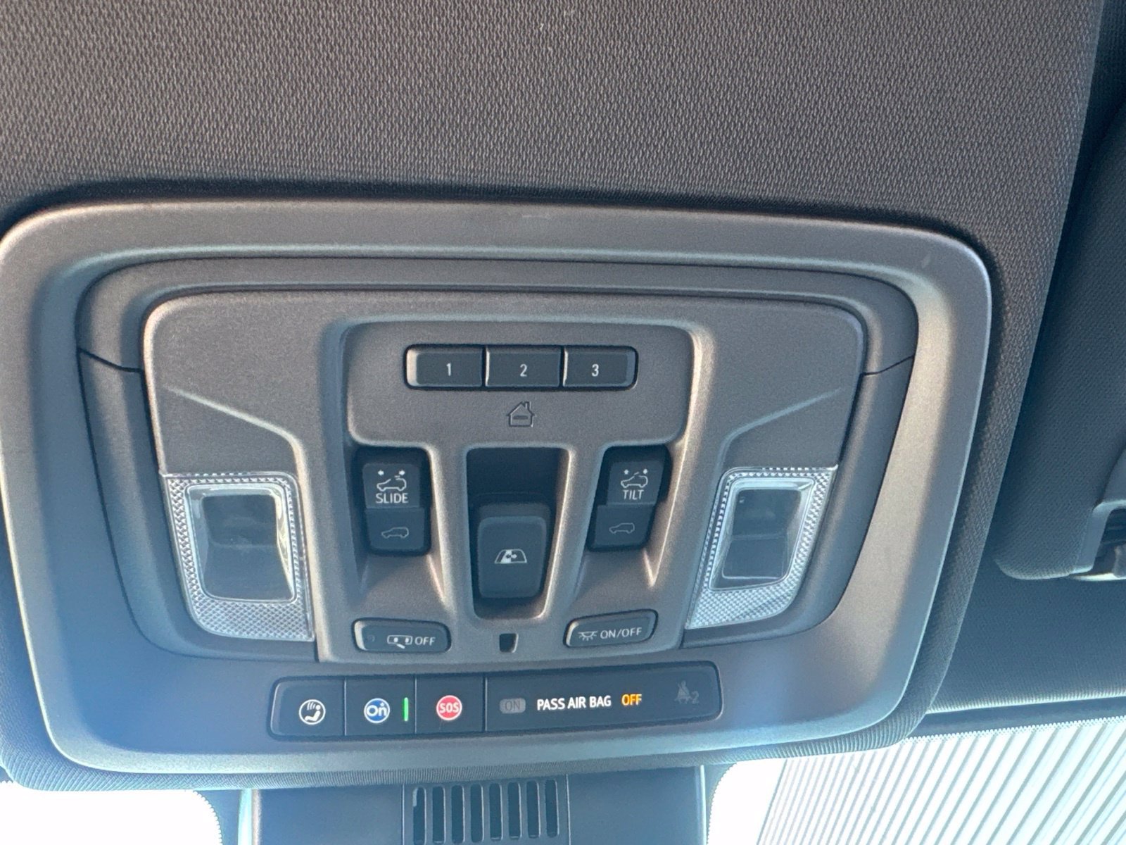 Used 2025 Chevrolet Silverado 1500 LTZ w/ LTZ Premium Package AWD/4WD image 26