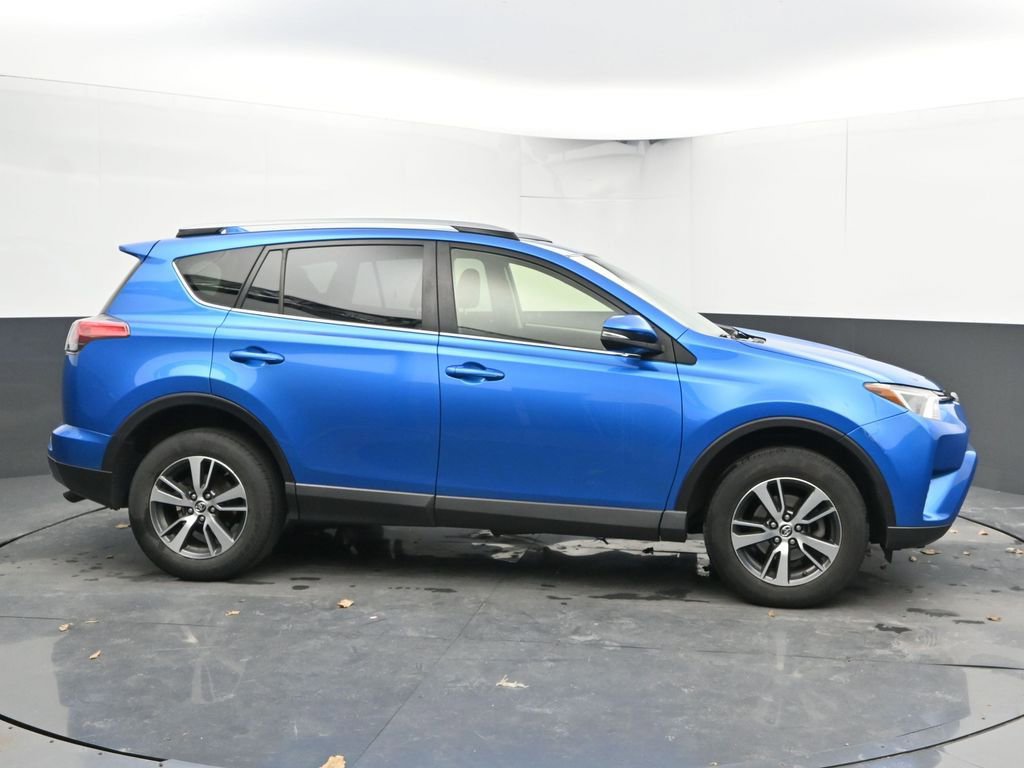Used 2018 Toyota RAV4 XLE image 12