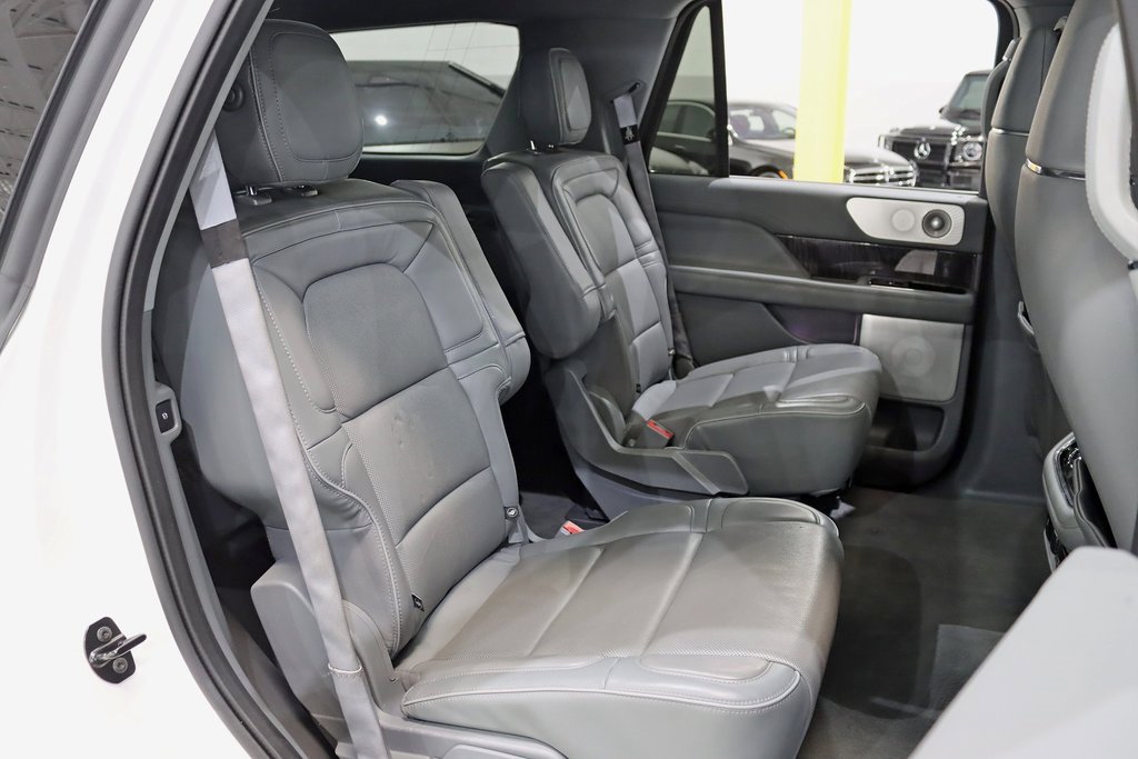 Used 2019 Lincoln Navigator Reserve image 32