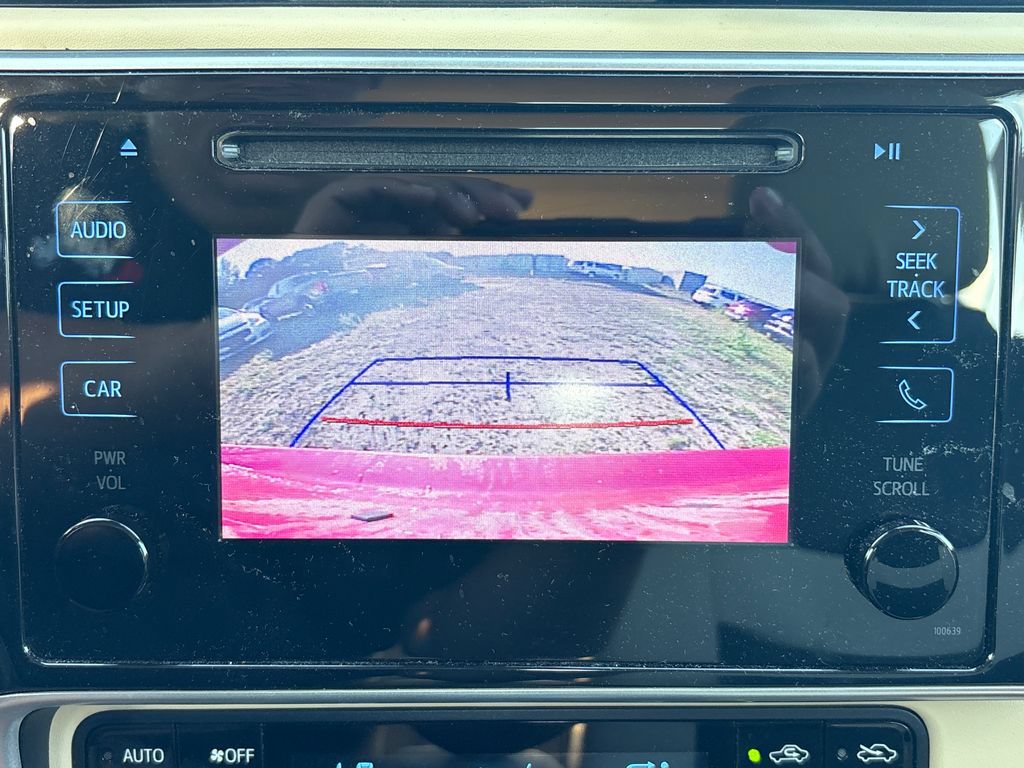 Used 2018 Toyota Corolla LE FWD image 9