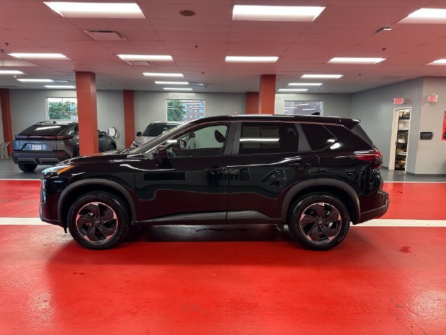 Used 2024 Nissan Rogue SV AWD/4WD image 6