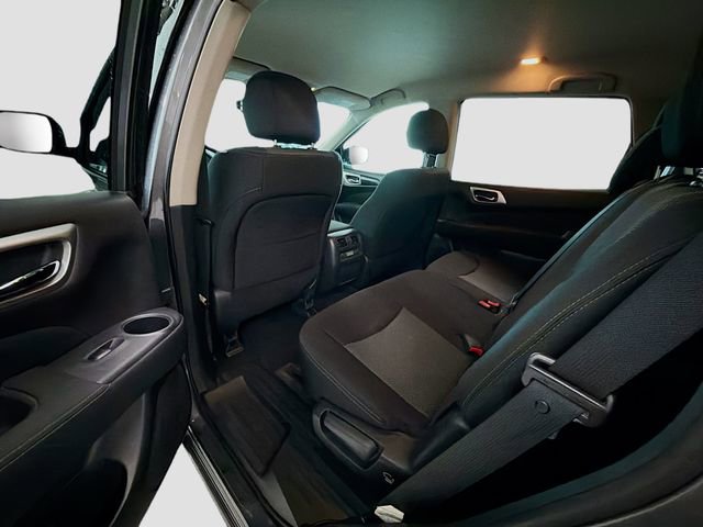 Used 2017 Nissan Pathfinder SV image 21