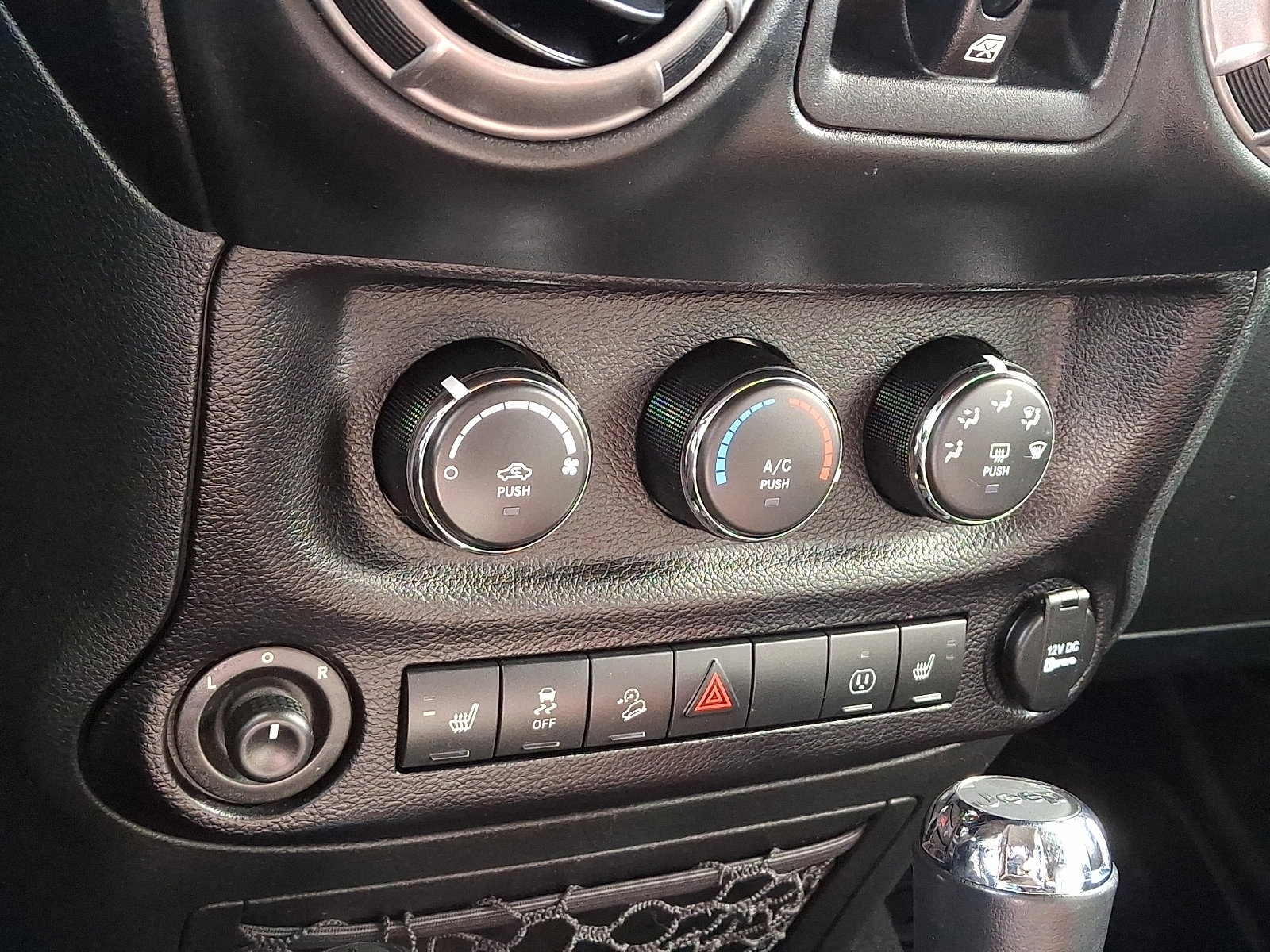 Used 2018 Jeep Wrangler Altitude image 15