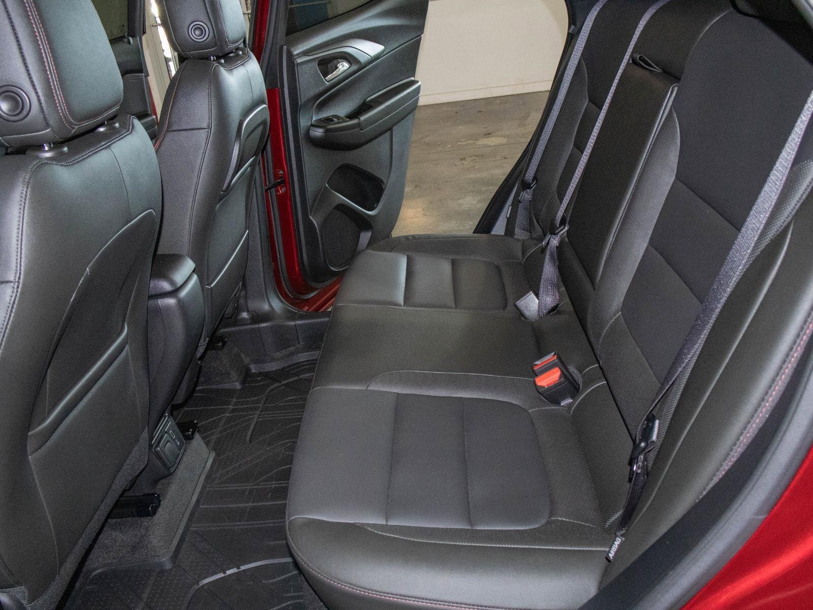 Used 2024 Chevrolet TrailBlazer RS w/ Convenience Package image 14