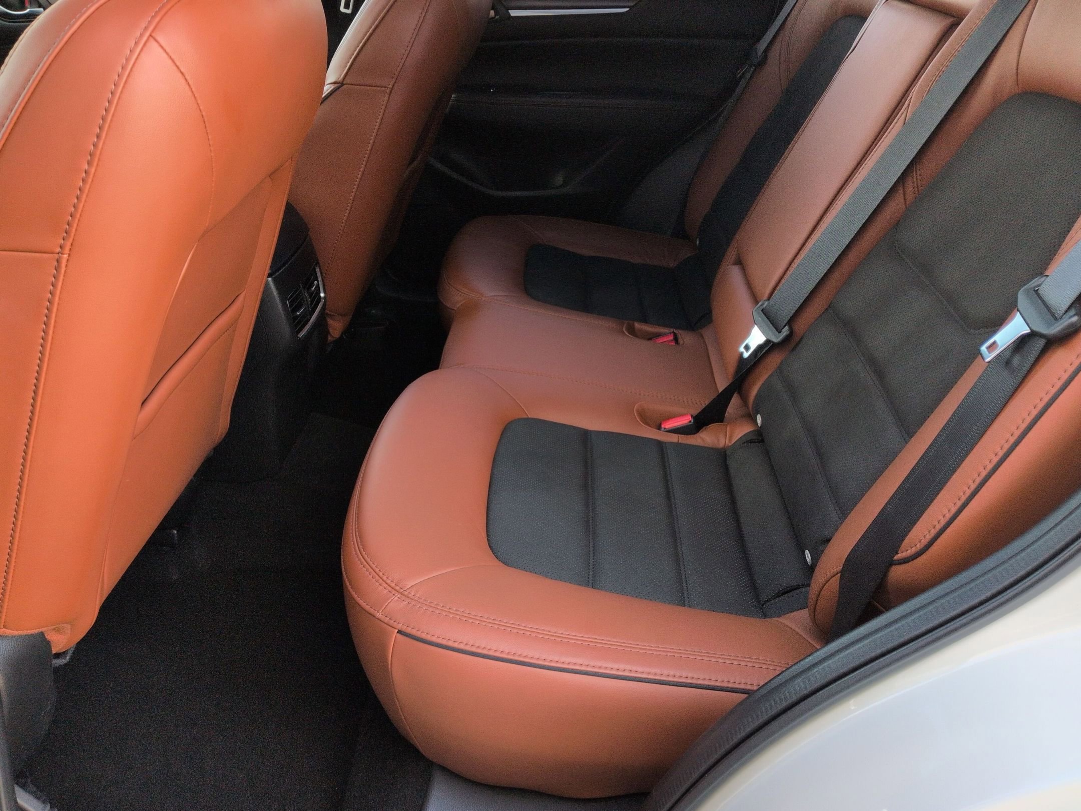 Used 2024 MAZDA CX-5 Carbon Edition image 23