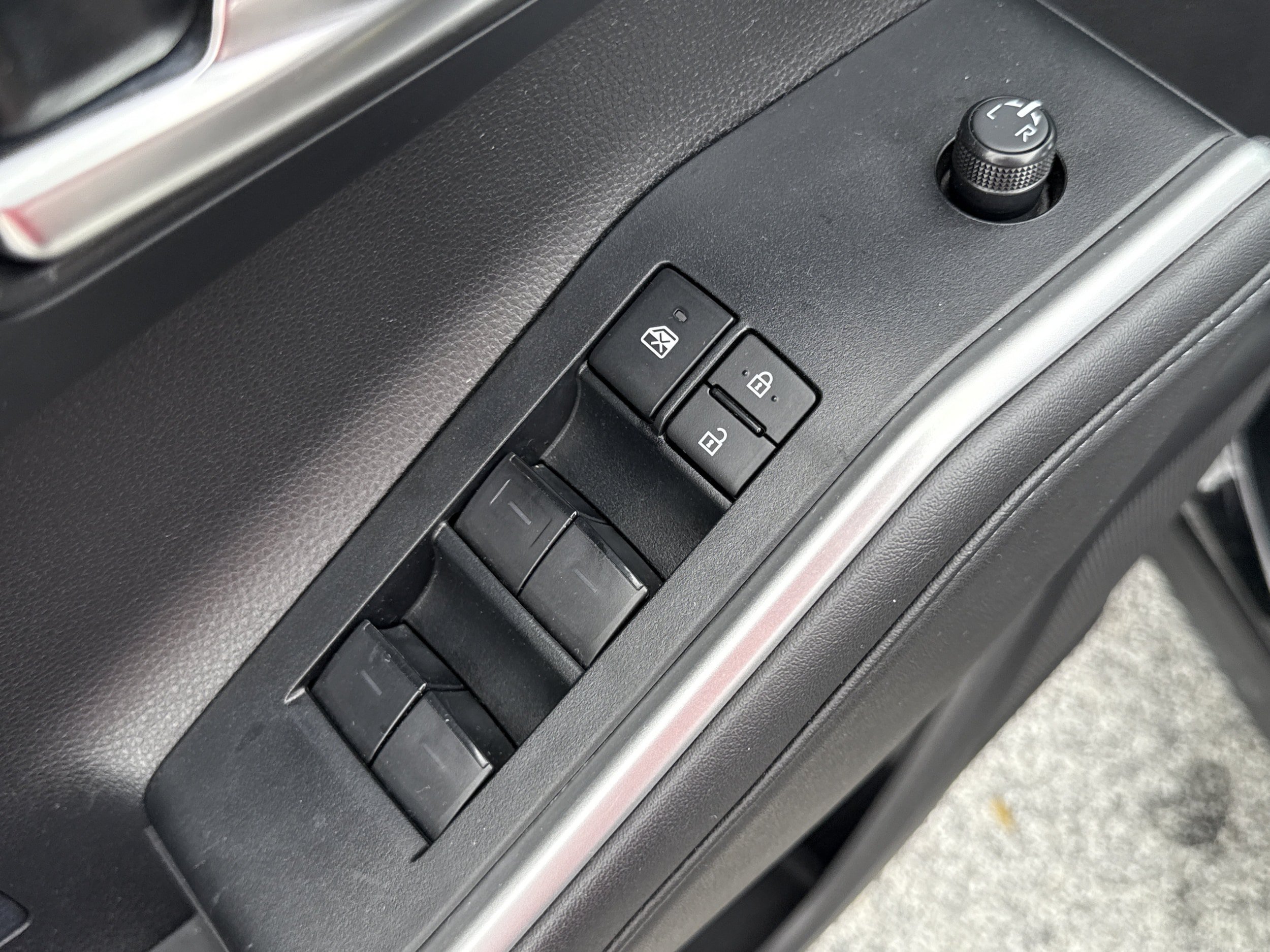 Certified 2025 Toyota Highlander XSE AWD/4WD image 17