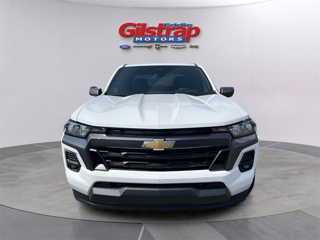 Used 2024 Chevrolet Colorado LT w/ LT Convenience Package image 2