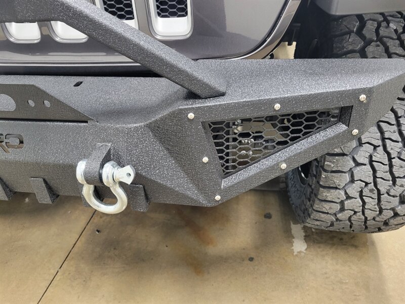 Used 2022 Jeep Wrangler Unlimited Sahara w/ Cold Weather Group AWD/4WD image 36