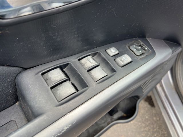 Used 2008 Mitsubishi Outlander XLS image 20