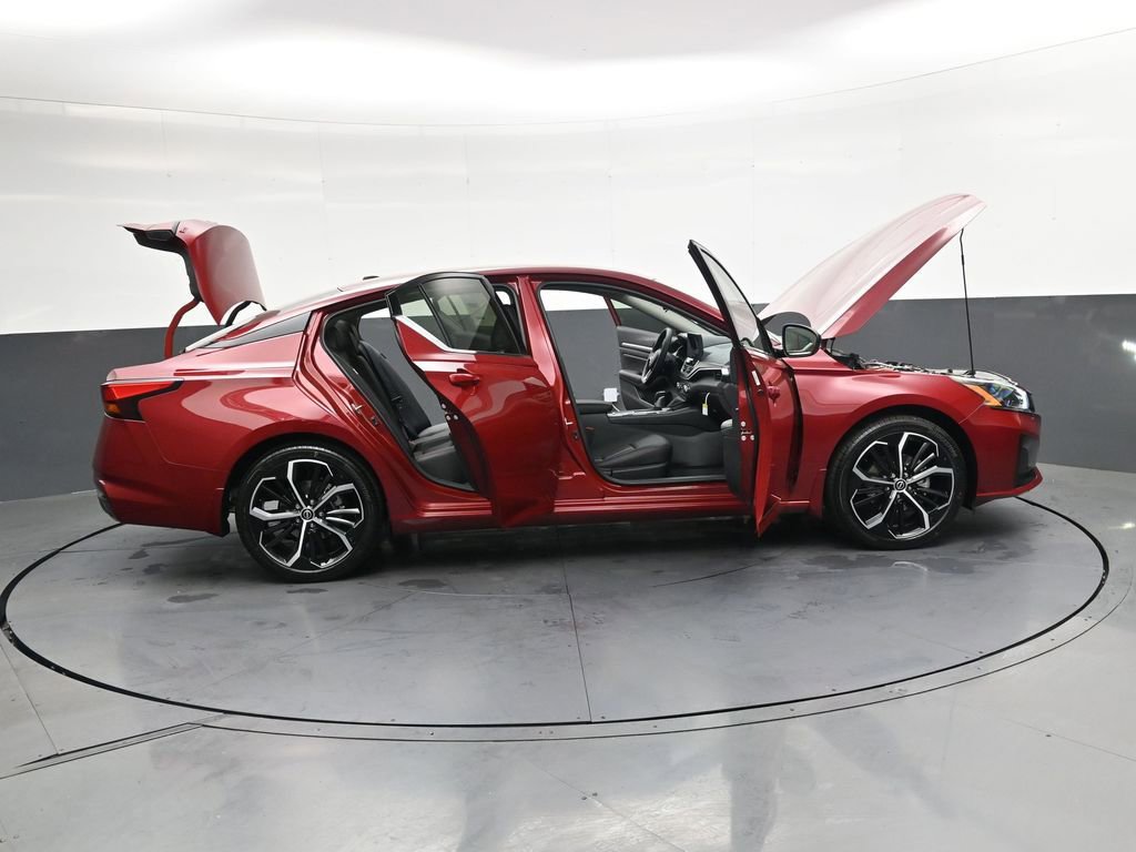 New 2026 Nissan Altima 2.5 SR image 45