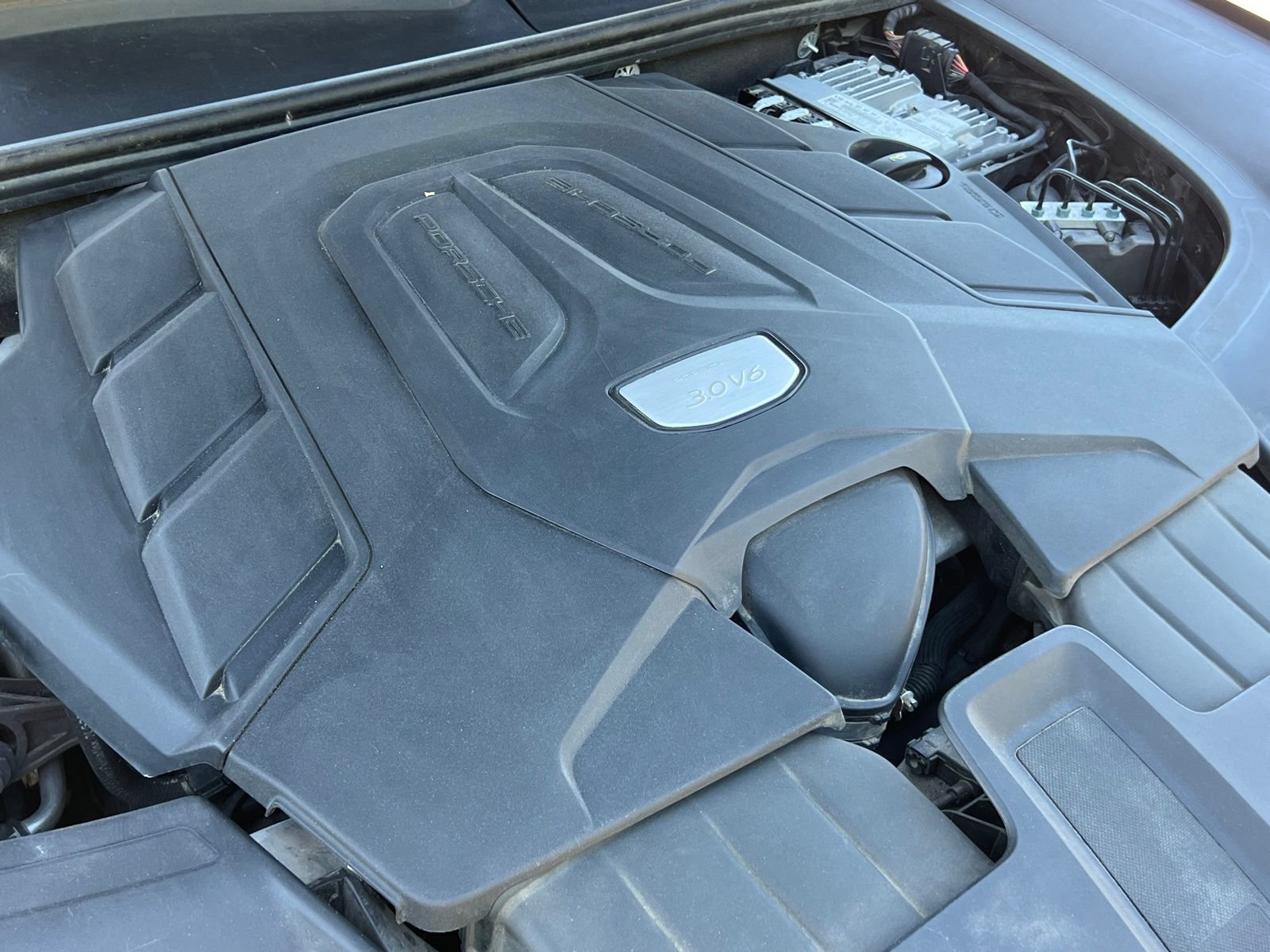 Certified 2019 Porsche Cayenne AWD/4WD image 36