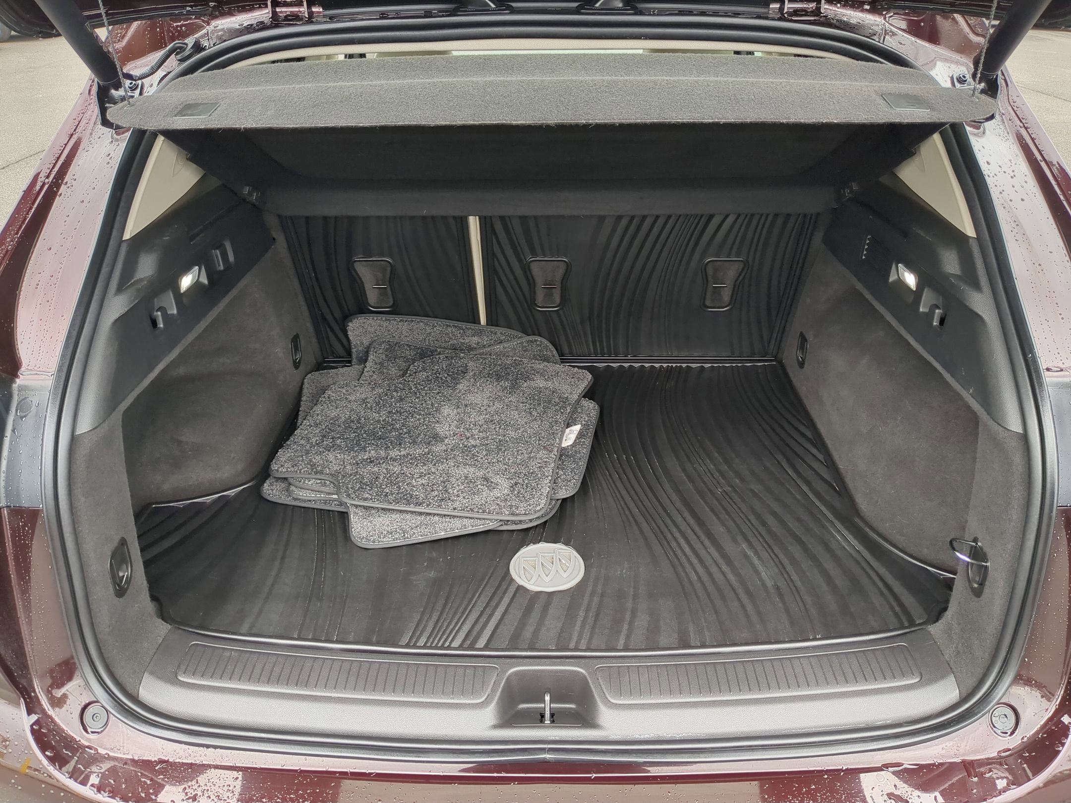 Used 2023 Buick Envision Avenir AWD/4WD image 25