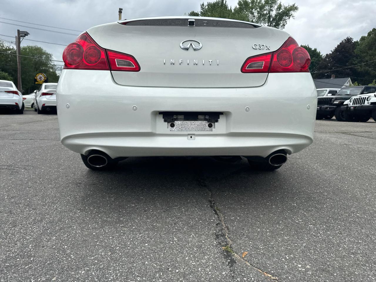 Used 2013 INFINITI G37 x Sedan w/ Premium Pkg AWD/4WD image 10