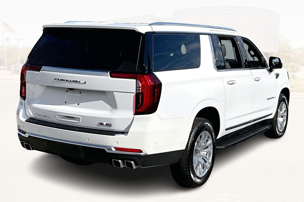Used 2025 GMC Yukon XL Denali image 6