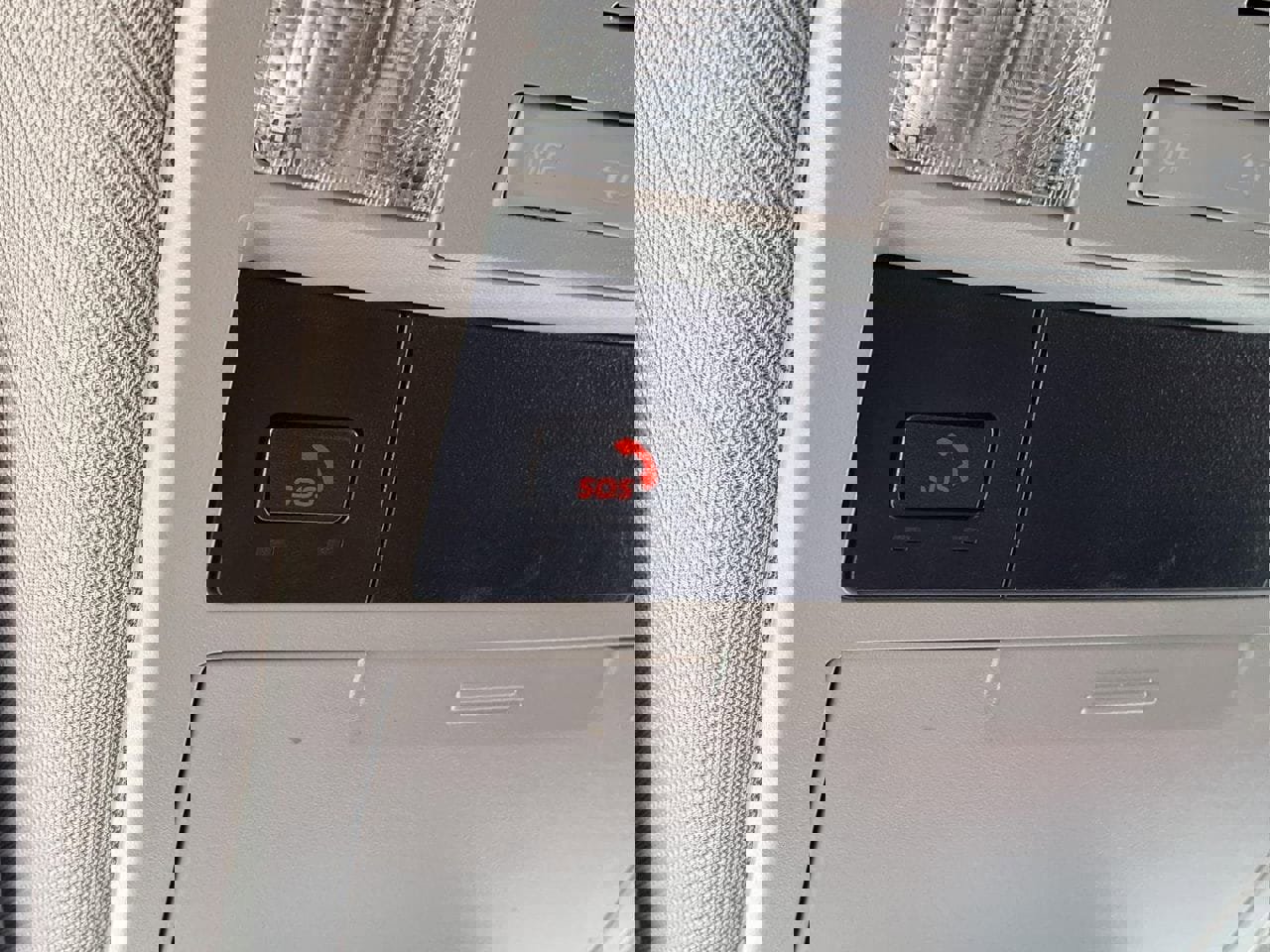 Used 2023 Toyota Tacoma SR5 w/ Technology Package image 17