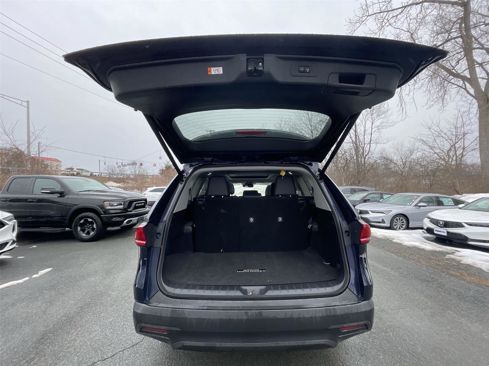 Used 2025 Toyota Grand Highlander AWD image 25