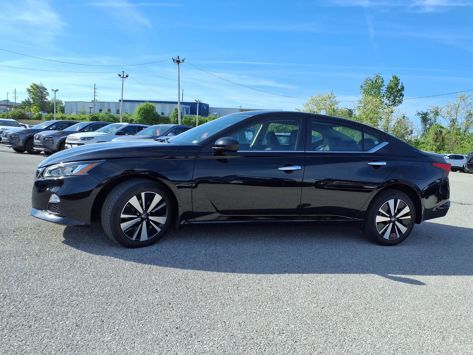 Used 2022 Nissan Altima 2.5 SV image 32