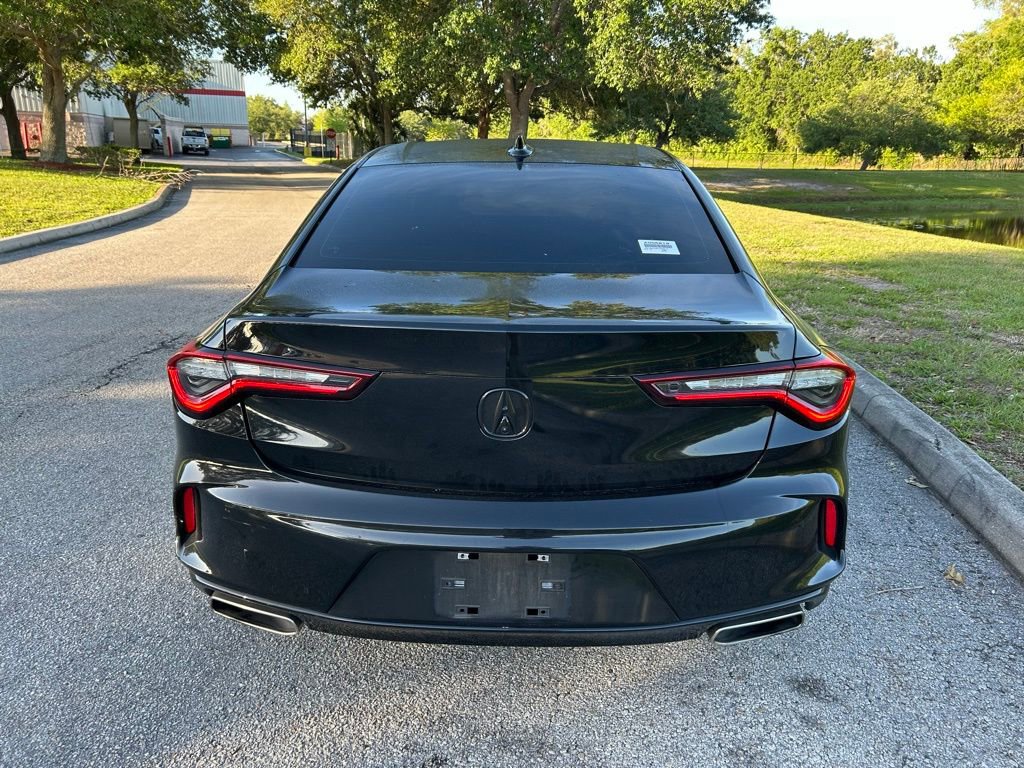 Used 2023 Acura TLX image 4