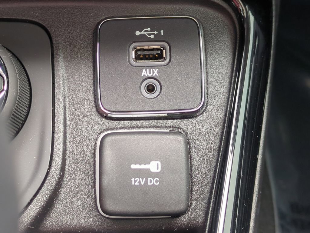 Used 2020 Jeep Compass Limited image 24