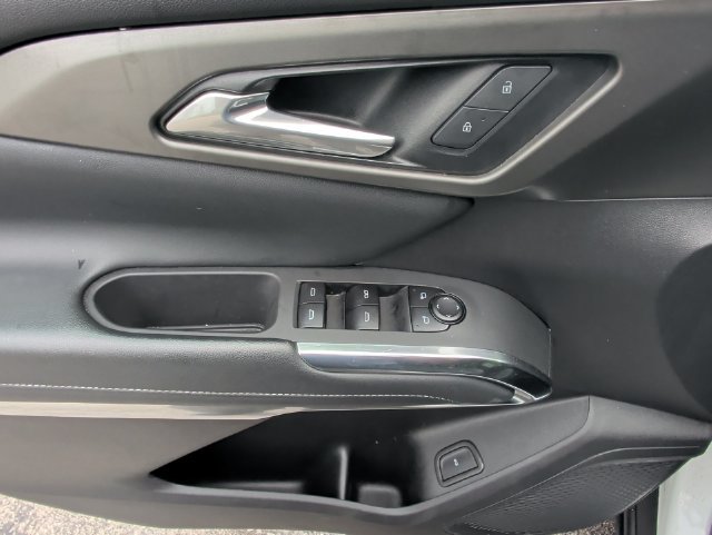 Used 2025 Chevrolet Traverse LT AWD/4WD image 27