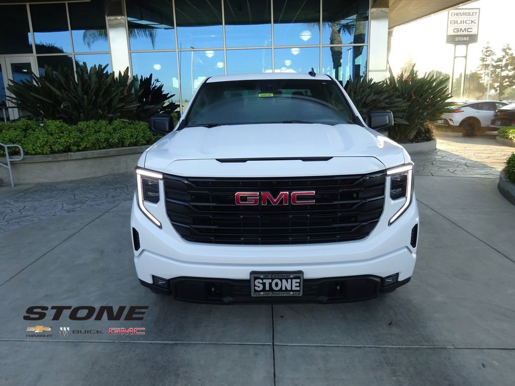 Used 2026 GMC Sierra 1500 Elevation image 2
