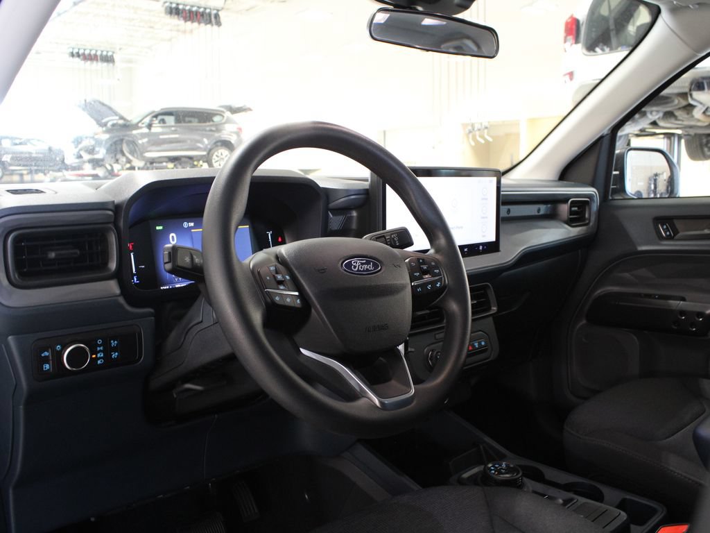 Used 2025 Ford Maverick XL FWD image 14