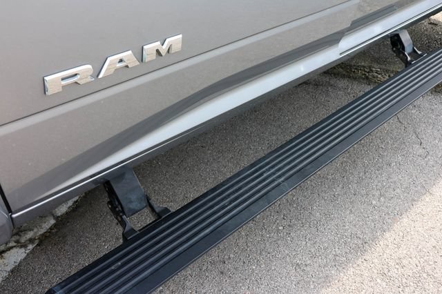 Used 2023 RAM 2500 Limited AWD/4WD image 10