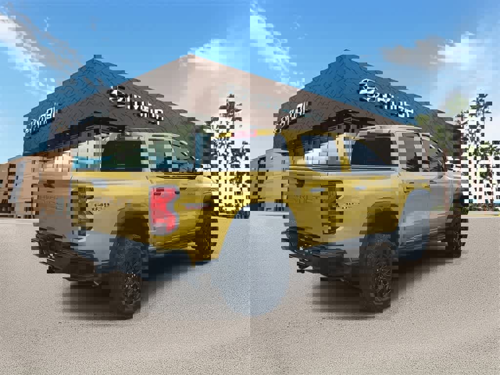 Used 2023 Chevrolet Colorado Trail Boss w/ Technology Package image 3