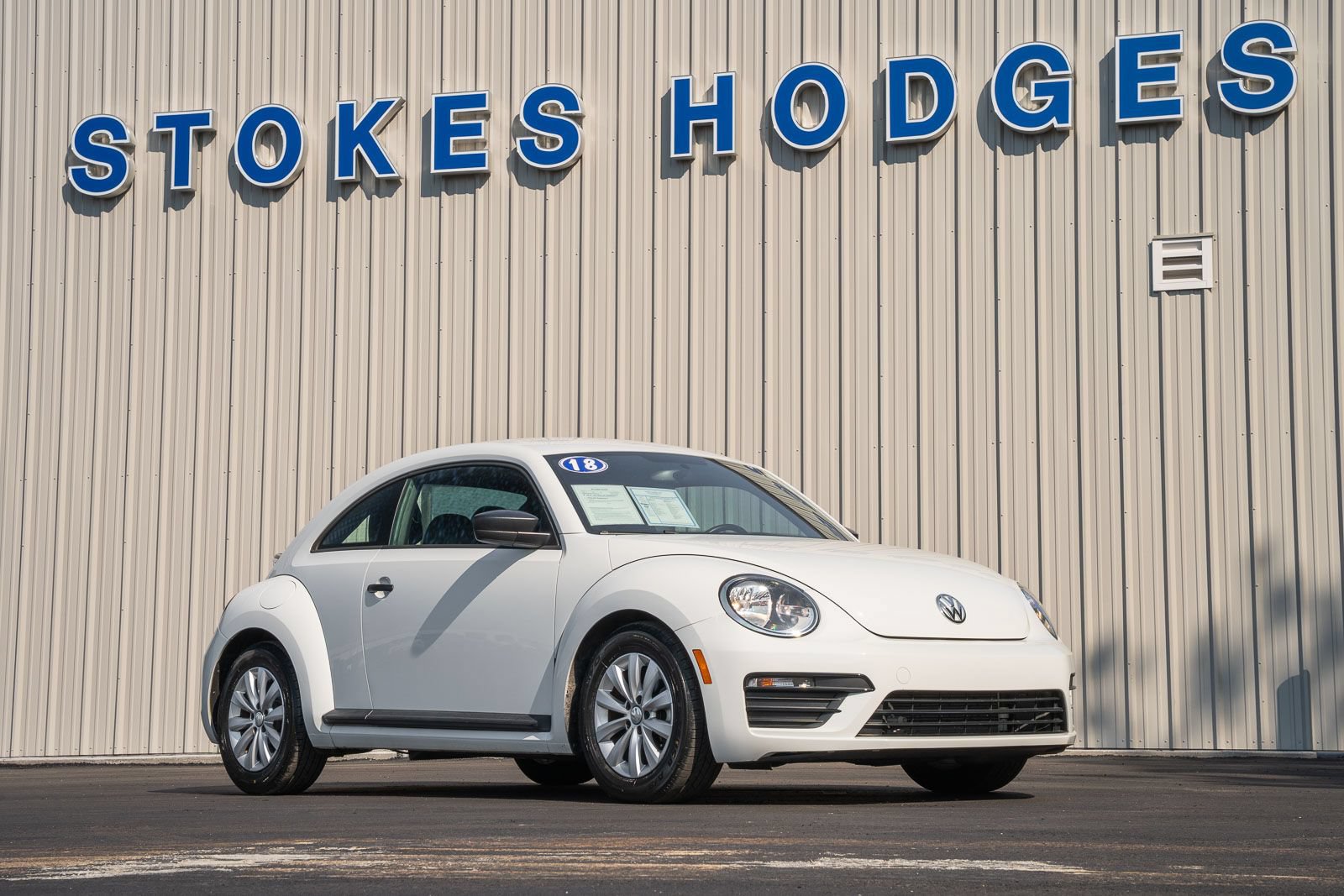 Used 2018 Volkswagen Beetle 2.0T S FWD image 1